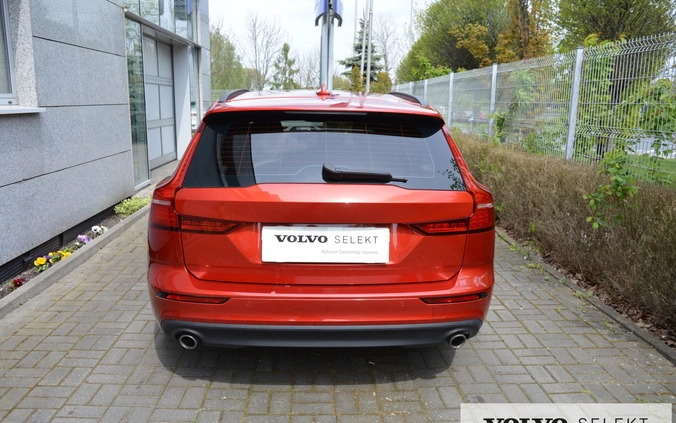 Volvo V60 cena 109900 przebieg: 129400, rok produkcji 2019 z Poznań małe 326